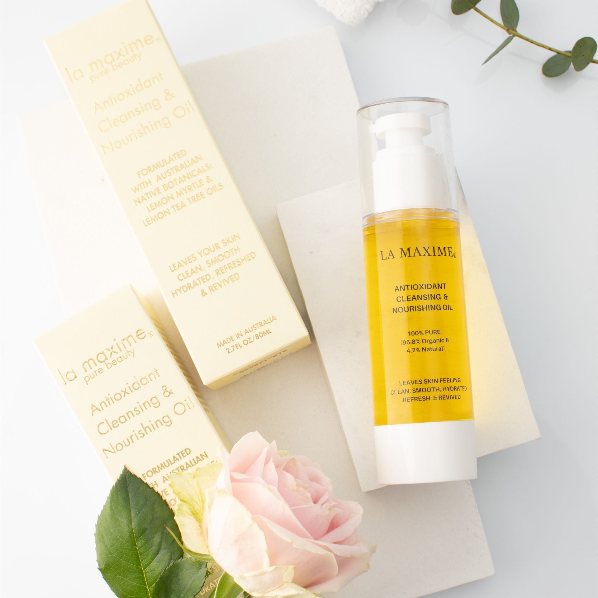 LA MAXIME cleansing oil botanical skincare presentation highlighting natural ingredients
